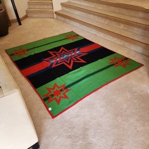 Beaver State Wool Prairie Island Sioux “Sioux Star” Blanket 64” X 75”